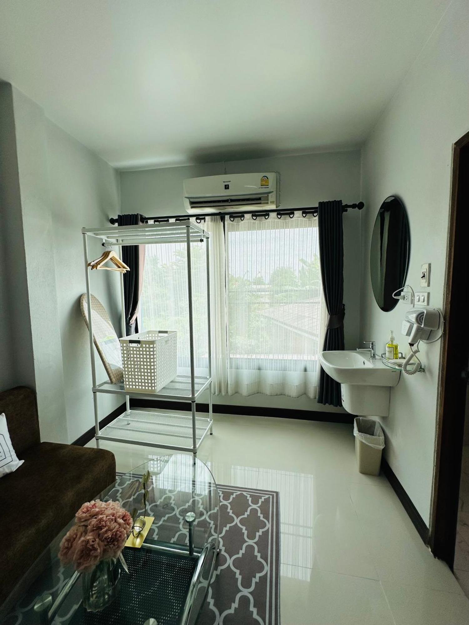 Service Apartment Lampang Room202 ใจกลางเมืองใกล้กาดกองต้า Ngoại thất bức ảnh